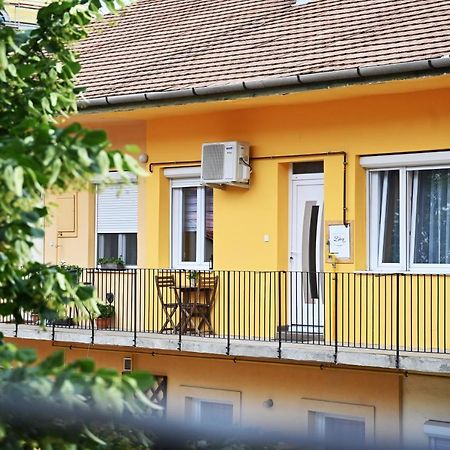 Zora Apartman Eger Exterior foto