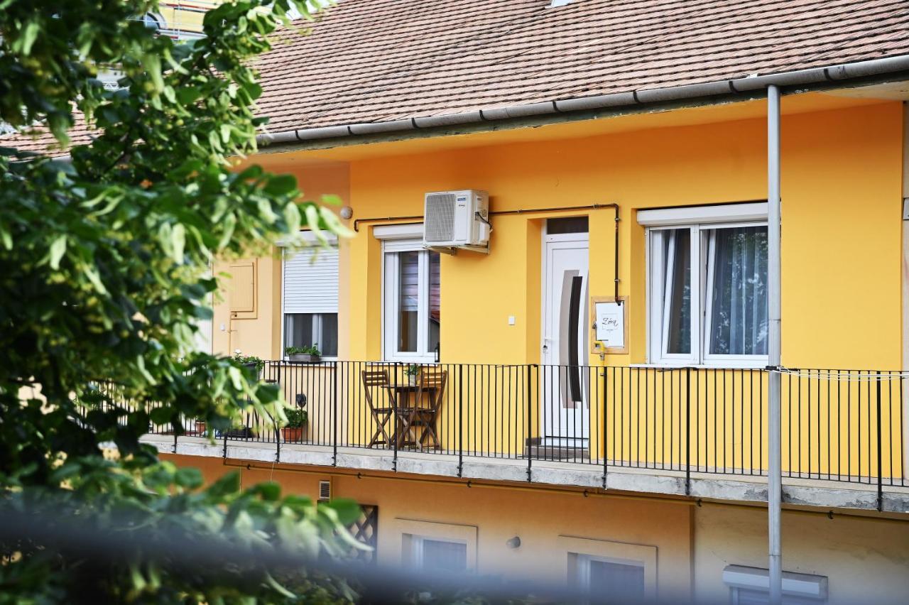 Zora Apartman Eger Exterior foto
